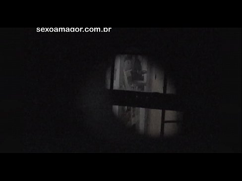 ❤️ Lourinho é filmado secretamente por um voyeur de bairro escondido atrás de tijolos ocos ☑ Sexo superior em nós pt.pornjimbo.ru
